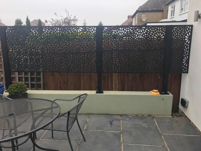 2 Moucharabiya Large Screen with 3 Posts + 3 FREE Trellises - Screen With Envy